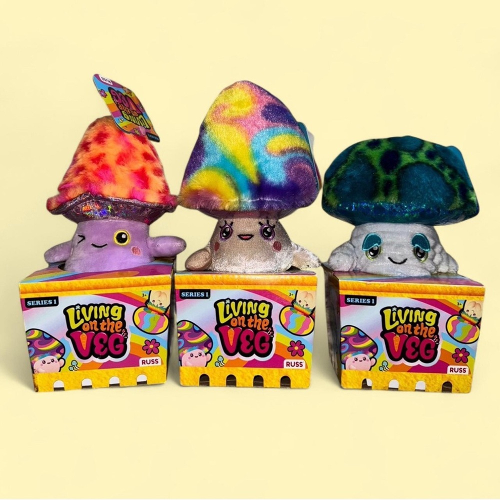 Russ Living on the Veg Plush Mushroom Set